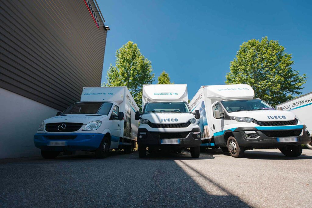 PHOTO DES VÉHICULES DE DÉMÉNAGEMENT DE LA SOCIÉTÉ ANNECY DÉMÉNAGEMENTS